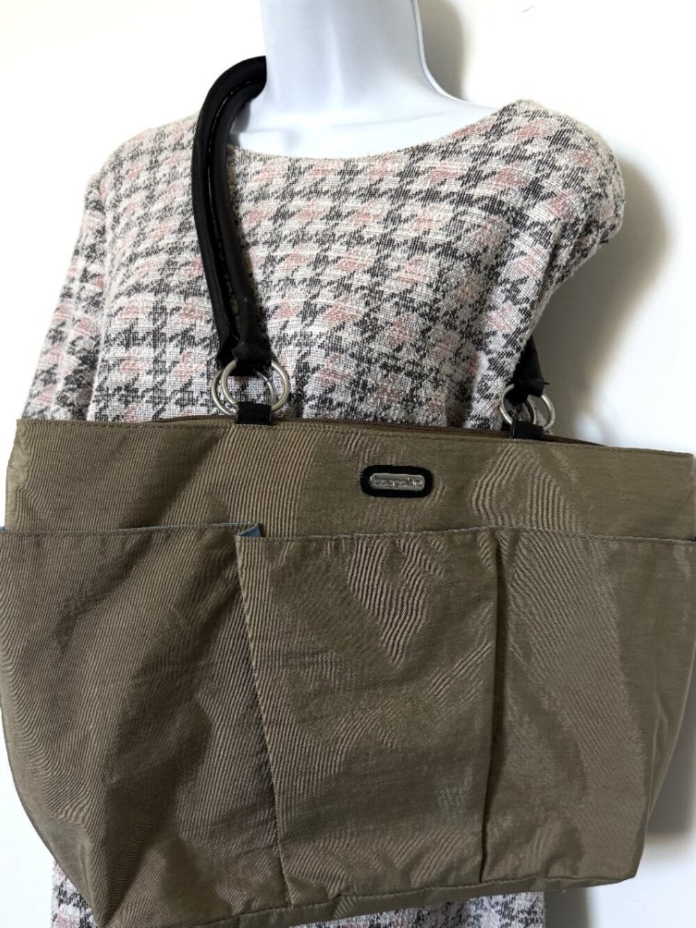 Baggallini Crossbody Bag Khaki canvas shoulder bag - Picture 2 of 8